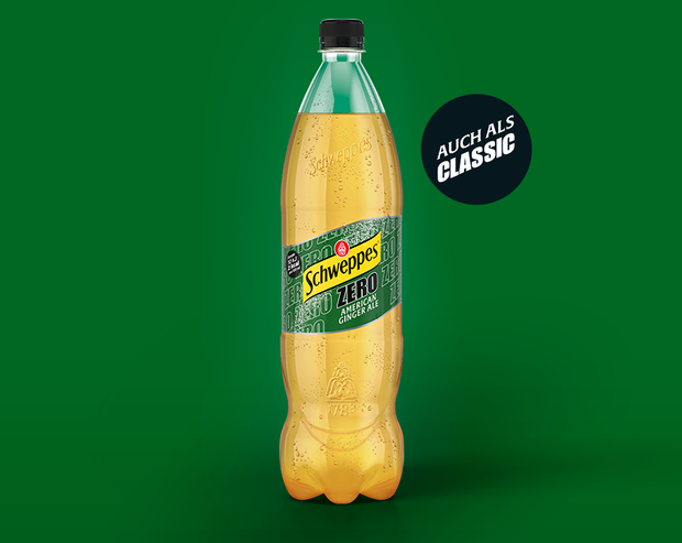Schweppes American Ginger Ale Zero – große PET-Flasche auf grünem Hintergrund, mit Hinweis ‚Auch als Classic erhältlich‘.