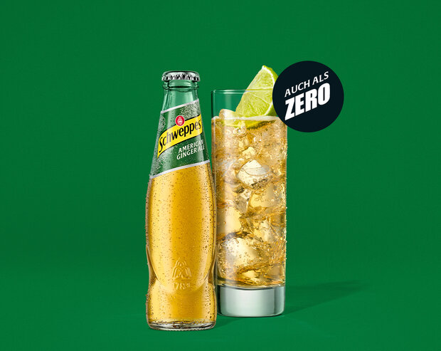 Schweppes American Ginger Ale – 0,2-l Glasflasche auf grünem Hintergrund, mit Hinweis ‚Auch als Zero erhältlich‘.