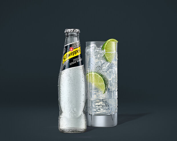 0,2 Liter Alice Flasche Schweppes Soda Water.