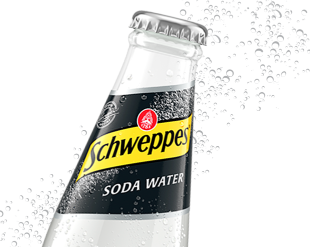 Erfrischendes Schweppes Soda Water mit Kohlensäure.