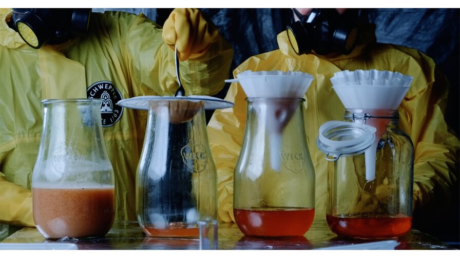 Schweppes: Milkpunch Boys - How to make a "Red and Stormy Milkpunch" Schweppes: Milkpunch Boys - How to make a "Red and Stormy Milkpunch"